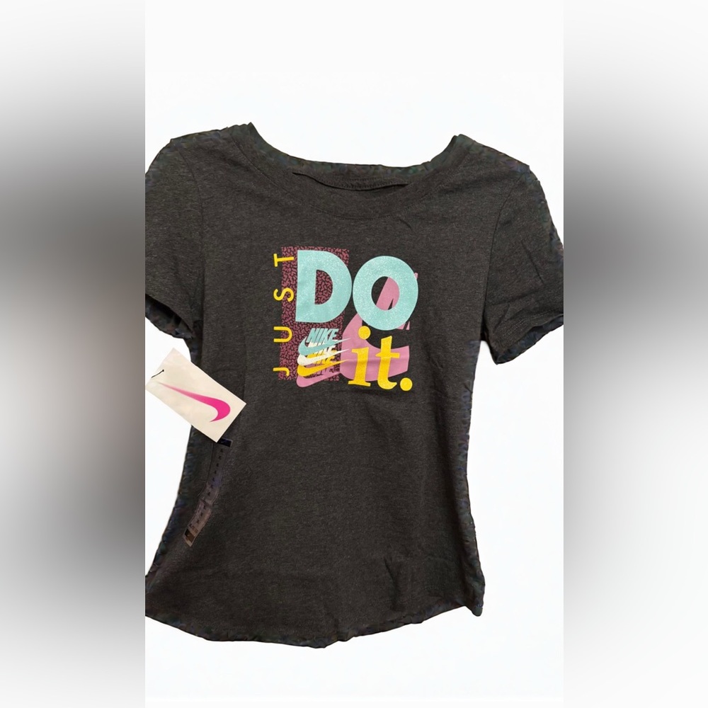 Girls Nike short sleeve T-shirt